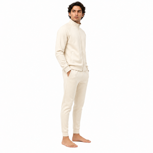 Chándal duradero para hombre diseñado para amantes del fitness que disfrutan del entrenamiento en el gimnasio, el jogging, la carrera, los deportes, los viajes y actividades informales relajadas. - Product Image 2
