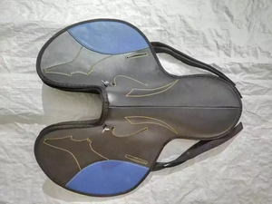 Selle de course en cuir noir et bleu professionnelle, selle d'équitation anglaise, toutes tailles disponibles - Product Image 4