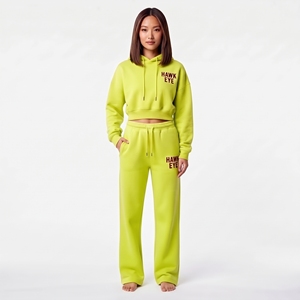 Conjunto de Sudadera Corta con Capucha y Hombros Caídos de Corte Regular y Pantalones Jogger de Pierna Ancha con Cordón, Diseño de Logotipo Personalizado, Fabricación al por Mayor - Product Image 3