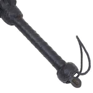 Flogger en cuir de vache véritable avec des franges douces et une poignée ergonomique pour jeux BDSM à impact - Product Image 3