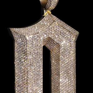 Pendentif Lettre en Argent 925 Plaqué Or 18K avec Moissanite Taille Princesse Sertie en Bezel, Breloque Prénom Personnalisée, Cadeau Bijou - Product Image 2