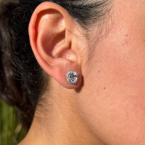 Pendientes de halo con diamantes cultivados en laboratorio de corte cojín, oro blanco de 14 quilates, regalo clásico de aniversario para joyería fina de lujo. - Product Image 1