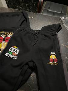 Survêtement de jogging 2-en-1 en polaire brodé pour homme avec capuche et cordon de serrage, style streetwear, service OEM, finition délavée - Product Image 1