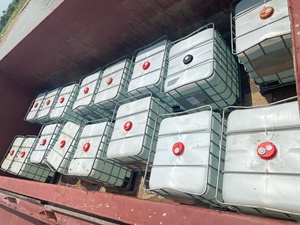 Contenedor IBC de 1000L, Estructura Metálica Azul, Marca BlueOne, Alta Calidad, No Inflamable, 40% Urea Pura, Tratamiento Especializado de Gases de Escape - Product Image 2