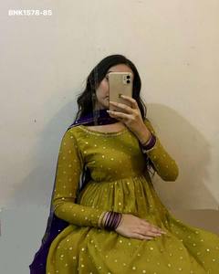 Nuevo Conjunto de Kurti y Dupatta en Línea A, Listo para Usar, con Georgette Sintético, Bordado Butti y Cordón, para Mujer, Fabricante de Moda - Product Image 4