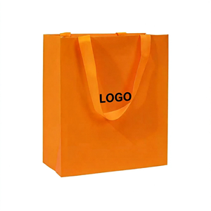 Bolsas de Papel Blanco de Alta Gama con Logotipo Personalizado para Tiendas de Ropa Femenina de Lujo - Product Image 4