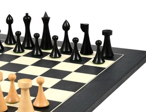 Juego de piezas de ajedrez clásicas de la serie Vintage del siglo XIX, en forma de cono, de madera de abeto ebonizado y madera natural, con un rey de 4.09 pulgadas, al mejor precio. - Product Image 1