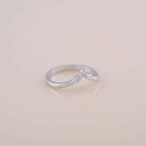 Bague de fiançailles en or blanc, jaune et rose 14 carats avec diamants de laboratoire ronds et marquise de 2,19 carats, sertis à griffes - Product Image 2