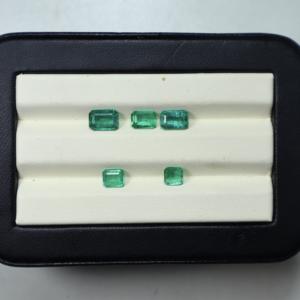 Lote de Esmeraldas Zambianas 100% Naturales, Corte Ovalado, Piedras Sueltas Verdes, Esmeraldas Facetadas - Product Image 3