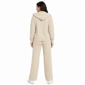 Ensemble de survêtement pour femme avec veste zippée intégrale à logo personnalisé, pantalon de jogging beige à jambes larges, col montant décontracté en polaire, deux pièces, fabrication usine - Product Image 2