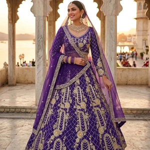 Elegante Lehenga Choli Azul – Traje Nupcial Bordado con Dupatta para Boda y Recepción - Product Image 1