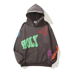 Sudadera con capucha negra para hombre con estampado verde de pájaro sagrado y diseño de mano morada, estilo urbano, corte holgado, para otoño - Product Image 3