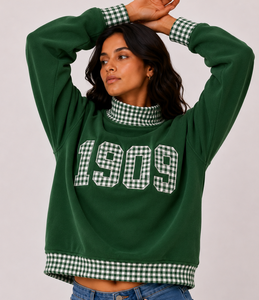 Sweat-shirt vert à col roulé pour femme avec appliqué à carreaux 1909 sur le devant, manches classiques, pour l'automne - Product Image 5
