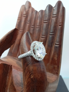 2ct Oval and Round Cut Diamond Women's Fine Solitaire VVS Lab Grown 14k 18k Gold Engagement Wedding Ring GIA IGI Certified - Product Image 5