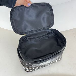 Luxury Custom Hand Tooled Checkered Leather Card Design <b>Cosmetic</b> <b>Bag</b> with Zipper Genuine Cowhide Leather Makeup <b>Bags</b> for Women's - Product Image 6