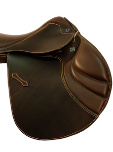 Silla de Montar Inglesa Premium para Equitación, de Cuero, Ligera, Duradera, con Diseño Resistente para Salto, Doma y Entrenamiento - Product Image 4