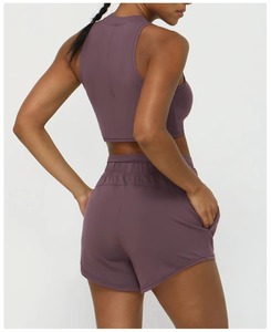 Conjunto de sujetador deportivo y shorts de yoga para mujer al por mayor personalizado - Sujetador deportivo ajustado con espalda cruzada y shorts de cintura media, tela transpirable de secado rápido para - Product Image 6