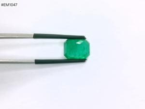 Esmeralda Zambiana Natural Octogonal Premium, Corte Facetado Octogonal, 6.82ct, Gema Suelta de Alta Calidad, Color Intenso, Claridad Excelente - Product Image 2