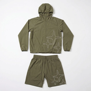 ชุดวอร์มมีฮู้ดสีเขียวมะกอกสำหรับผู้ชาย พิมพ์ลายดาวเรขาคณิต แห้งเร็ว ผ้าถัก สปอร์ต เหมาะสำหรับใส่ในฤดูร้อน - Product Image 1