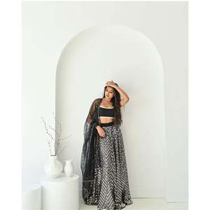 Belles robes de soirée Séquence & Zari Work Lehenga Choli pour les fêtes - Product Image 5