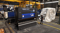 Presse plieuse hydraulique CNC servo 100T 6100mm à long plateau pour tôles d'acier