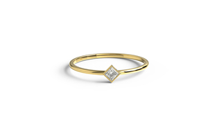 แหวนเพชรทรงปรินเซสคัท น้ำหนักเบา ทอง 18K ดีไซน์ทันสมัยสำหรับผู้หญิง แหวนแบบฝังขอบเพชร วงแหวนเรียบหรู สามารถสวมซ้อนกันได้ ของขวัญวันครบรอบสำหรับผู้หญิง - Product Image 1