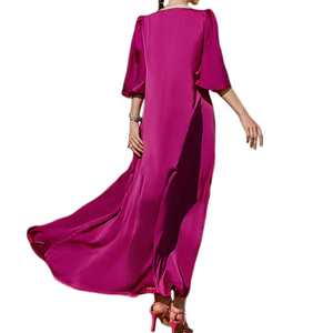 Elegante Vestido Largo de Satén Morado con Bordado, Mangas Acampanadas, Cuello Redondo y Silueta Recta - Product Image 4