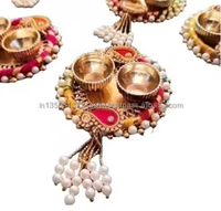 Support en métal fait main indien pour Haldi Kumkum, plateau Roli Chawal, cadeau de Pooja, cadeaux de fête de déménagement, Diwali, Thanksgiving