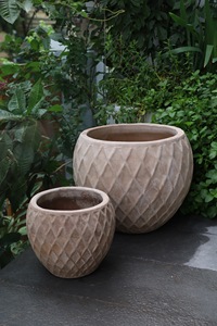 [Jason] Jardinière antique en terre cuite avec décorations en relief - Pot de fleurs d'extérieur en argile de style méditerranéen - Product Image 2