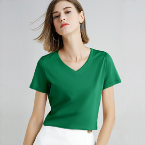 Camiseta de Algodón Peinado con Cuello en V Estampada de Alta Calidad para Mujer y Niña - Product Image 3