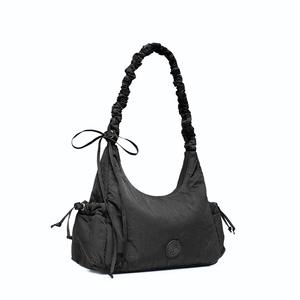 Bolso de Hombro Hody FEEZA de Nylon Premium Arrugado con Cierre de Cremallera, Asa Suave, Correa Ajustable y Almacenamiento Multipropósito Resistente al Agua - Product Image 1