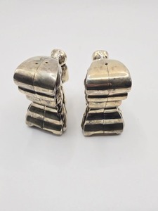 Butterfly Shape <b>Salt</b> And Pepper <b>Shaker</b> Premium Decorative Tableware For Modern And Elegant Dining Setup Wholesale From India - Product Image 2