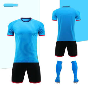 Ensemble de maillots de football de haute qualité, respirant, en polyester, technique de sublimation, manches courtes, nom et logo d'équipe personnalisés, uniforme de football - Product Image 3