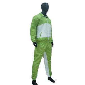 Ensemble de survêtement oversize réfléchissant coupe-vent pour homme – Tenue de sport streetwear en polyester et nylon pour homme - Product Image 6