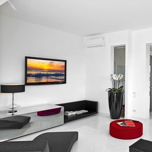 Supporto da Parete per TV a Doppio Braccio con Funzione di Inclinazione VESA 400x400mm per TV da 26-55 Pollici Massima Produttività con Carrello e Supporti - Product Image 5