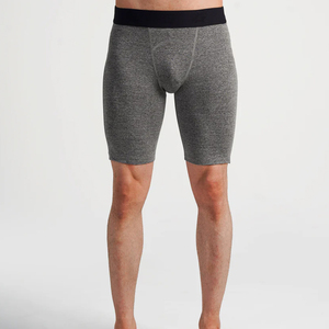 Shorts de compression mi-taille pour hommes, respirants, en coton et élasthanne tricoté, style décontracté, taille élastique, couleur unie - Product Image 1