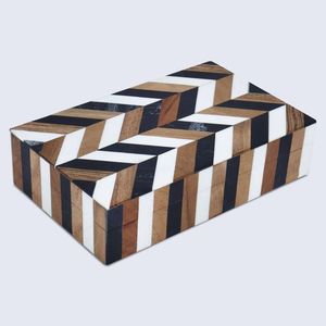 Boîte à bijoux élégante en MDF et résine, fabriquée à la main, avec une construction de qualité supérieure pour une utilisation de stockage à long terme - Product Image 1