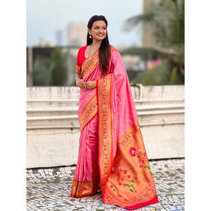 ผ้าไหมฟิวชั่นสีชมพูอ่อน แบบซารี ทอแบบซารี  ลายแบนดานี  แบบไพธานี  เสื้อผ้าอินเดียและปากีสถาน  งานทอระดับพรีเมียม  650 กรัม - Product Image 1