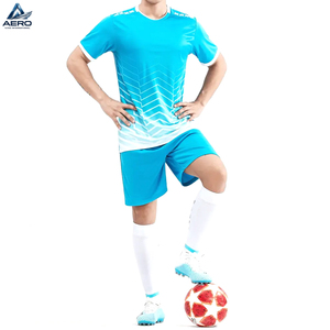 Meilleur fournisseur d'uniformes de football pour adultes, personnalisables avec votre nom ou logo, OEM ODM, en matière douce au toucher, nouveau style, pour la course et le sport. - Product Image 4