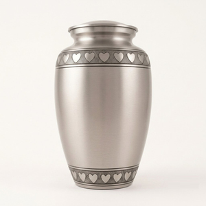 Urne funéraire de luxe personnalisée en argent, avec cœurs gravés à la main, en métal, pour cendres, couvercle sécurisé à vis, urne commémorative décorative - Product Image 2