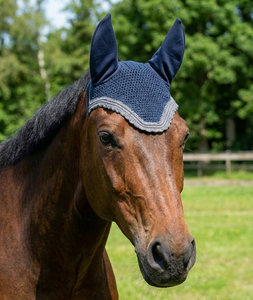 Voile anti-mouches pour cheval en crochet bleu marine avec bordure grise, couvre-oreilles doux et confortables, faits à la main, haute qualité, couleur personnalisable - Product Image 3
