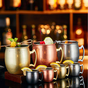 Juego de tazas Moscow Mule que incluye tazas de 18 oz y vasos de chupito de acero inoxidable plateado y cobre con asas, artículos de bar. - Product Image 2