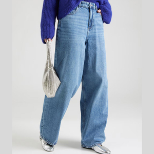 Pantalon évasé ample pour femme en jean de coton de haute qualité, taille haute, coupe large, bleu délavé vintage - Product Image 6