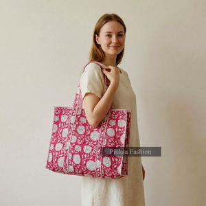 Bolso de Hombro Grande Bohemio para Mujer, Acolchado Floral con Estampado Artesanal, Ligero, para Verano y Otoño - Product Image 1