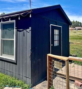 Maisonnette à deux étages en cèdre – 280 pieds carrés LIVRAISON GRATUITE À TOUT LE MONDE - Product Image 6