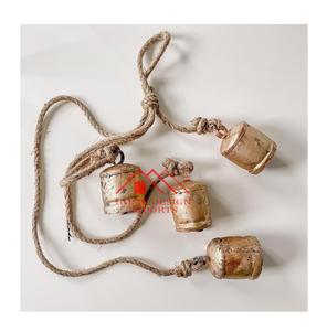 Campana colgante de vaca de latón para interiores y exteriores, campana de mesa única, superventas, campana de Navidad colgante de diseño exclusivo de latón - Product Image 1