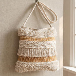 Bolsos Tote Boho Chic Blancos con Flecos Largos, Bolsos de Lujo Hechos a Mano con Patrón Chevron Minimalista, Bolsos de Compras Bohemios para Uso Diario de Mujer - Product Image 4