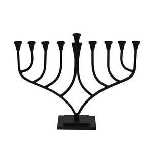Menorah faite à la main élégante moderne en fer noir enduit de poudre pour le bougeoir de Noël pour les décorations légères - Product Image 4