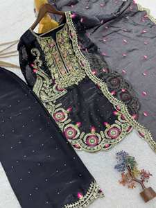 Ensemble Salwar Kameez Dupatta en soie Sharara pour femmes pakistanaises et indiennes, coupe ajustée, prêt-à-porter, idéal pour les fêtes et les mariages traditionnels - Product Image 3