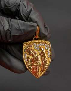 Colgante de Guerrero con Forma de Escudo, Chapado en Oro, Plata de Ley 925, Diamantes Cultivados en Laboratorio VVS, Joyería Hip Hop - Product Image 1